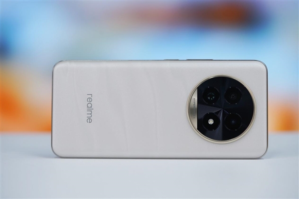 首發(fā)全新索尼超光影潛望長焦！真我13 Pro+圖賞
