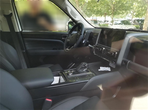 20萬級國產(chǎn)越野之王！新一代哈弗H9開賣：20.59萬起