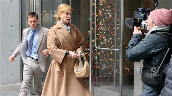 六旬女神挑戰(zhàn)不倫戀