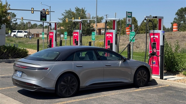 全球高效率電動(dòng)車Lucid Air GT實(shí)測(cè)：112km/h速度續(xù)航超804公里