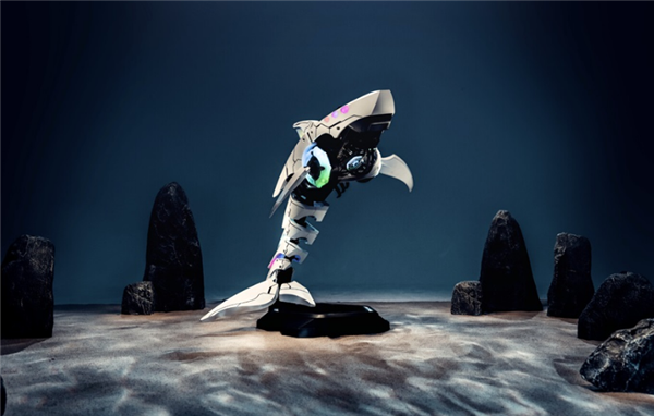 酷冷至尊推出Shark X預(yù)置PC：獨(dú)特鯊魚(yú)造型