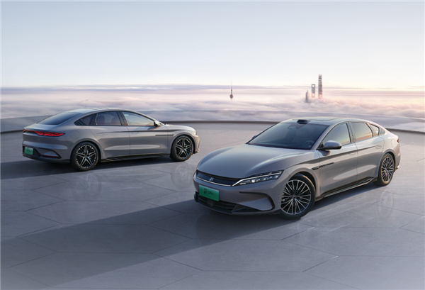 第五代DM混動(dòng)上車 油耗3字開頭！2025款比亞迪漢上市：16.58萬起