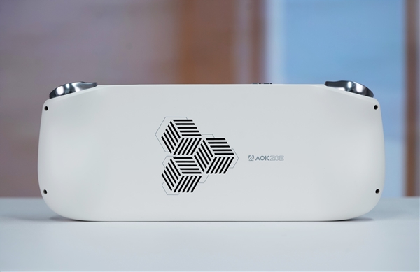 全球第二款酷睿Ultra掌機！AOKZOE A2 Ultra圖賞