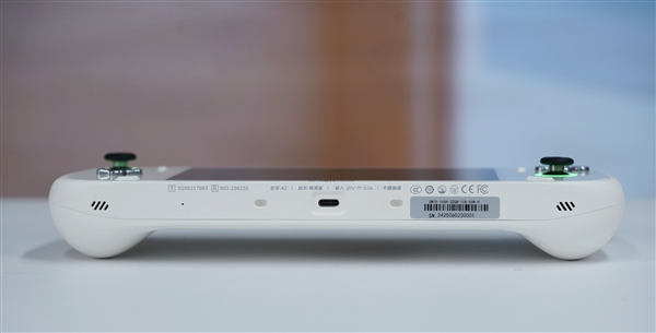 全球第二款酷睿Ultra掌機！AOKZOE A2 Ultra圖賞