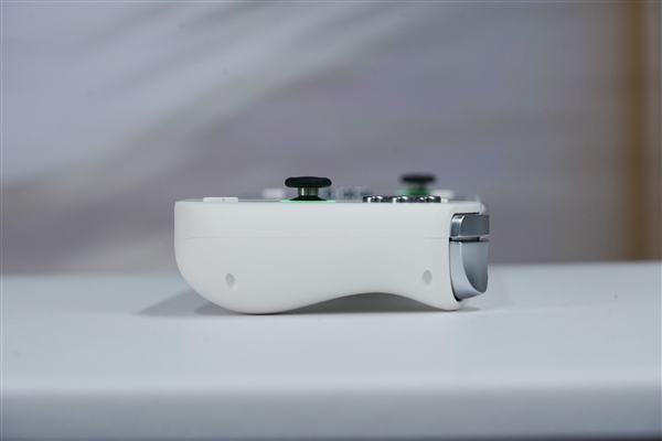 全球第二款酷睿Ultra掌機！AOKZOE A2 Ultra圖賞