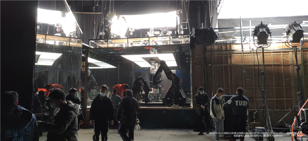 《流浪地球2》紀(jì)錄片來(lái)了！踹開(kāi)中國(guó)科幻電影大門(mén) 太難了