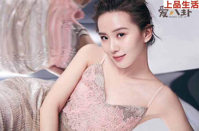 劉詩詩出生于藝術(shù)世家