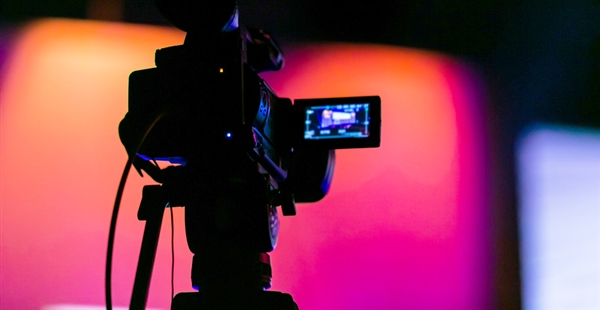 辛巴徒弟 蛋蛋成全網唯一粉絲破億帶貨女主播