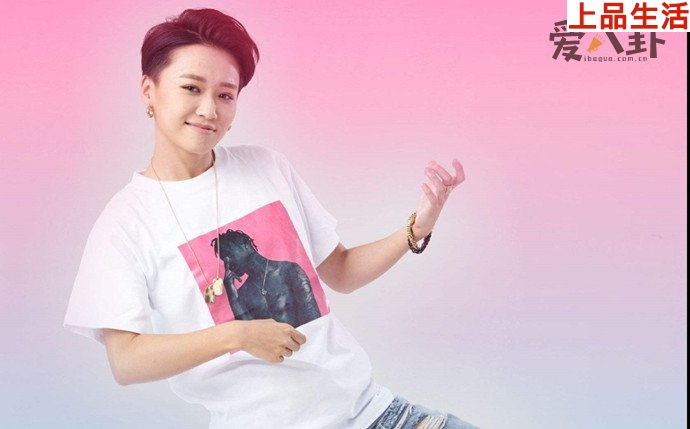 劉雨昕動(dòng)態(tài)簡(jiǎn)潔