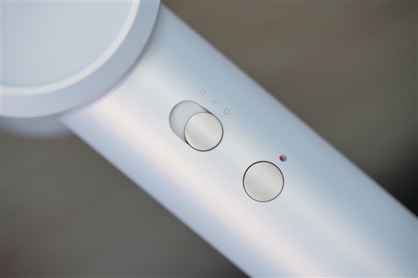 內(nèi)含米家保溫杯 米家高速吹風(fēng)機(jī)H501白金禮盒圖賞