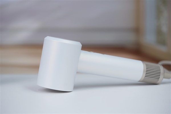 內(nèi)含米家保溫杯 米家高速吹風(fēng)機(jī)H501白金禮盒圖賞