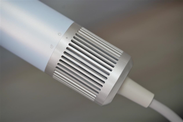 內(nèi)含米家保溫杯 米家高速吹風(fēng)機(jī)H501白金禮盒圖賞