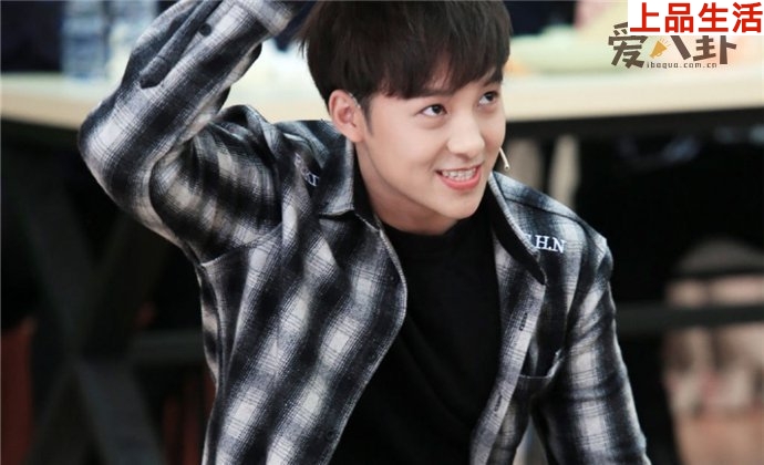 伍嘉成個(gè)人資料