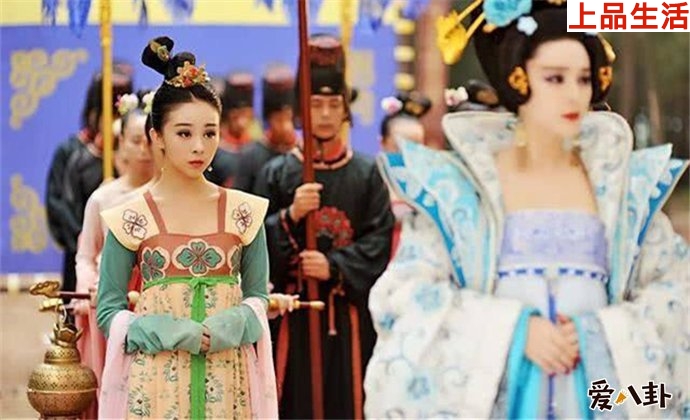 姜析源扮演范冰冰的丫鬟