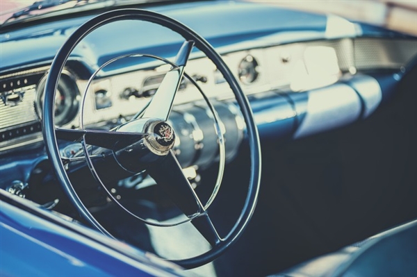 無語！救護車鳴笛送病重嬰兒遇小車不讓路 網(wǎng)友看怒：官方處罰公布