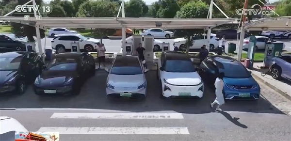 3100000次！國慶假期高速公路充電次數(shù)再創(chuàng)新高