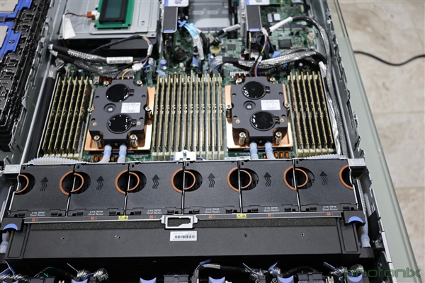 192核心384線程、5GHz起飛！AMD Zen5 EPYC首測：領(lǐng)先至強6幾乎40％