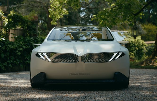 首搭超級大腦智控系統(tǒng)！寶馬新世代車型將于2026年在沈陽量產(chǎn)