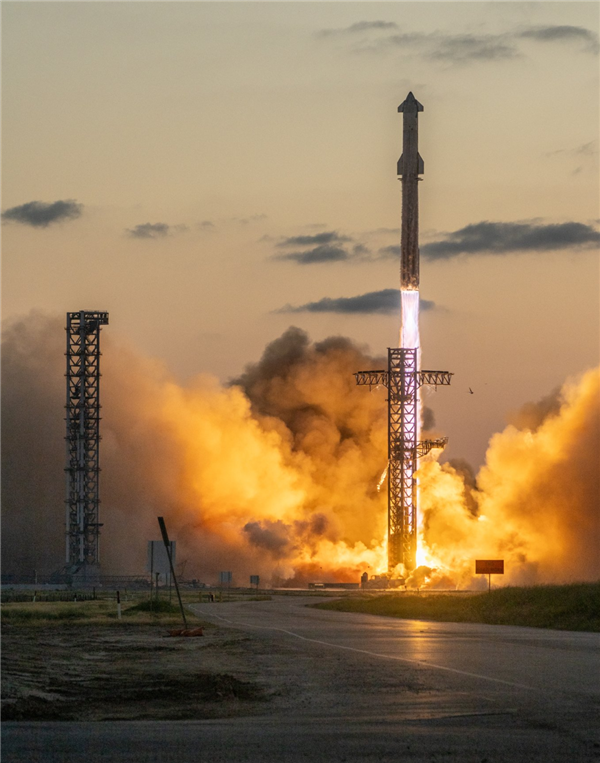 星艦第五飛非官方美圖合集：可以換壁紙、頭像了！