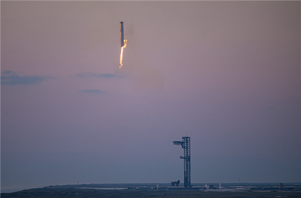 星艦第五飛非官方美圖合集：可以換壁紙、頭像了！