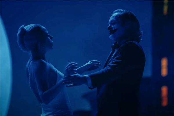 昆汀評(píng)《小丑2》：像小丑自己拍的 給好萊塢的中指