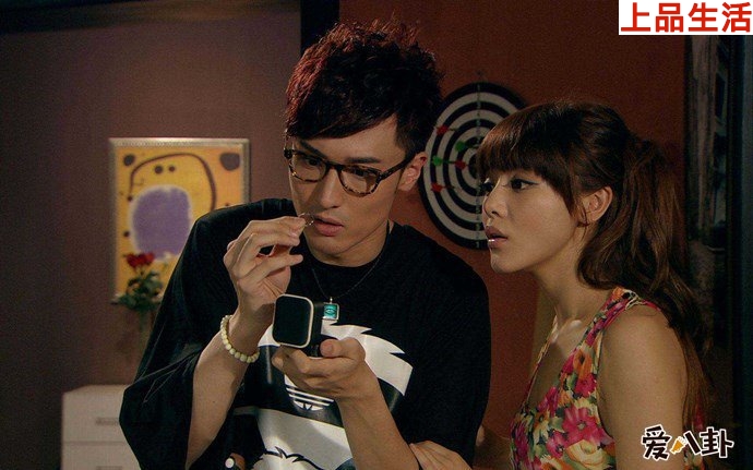 愛情公寓關(guān)谷神奇與唐悠悠