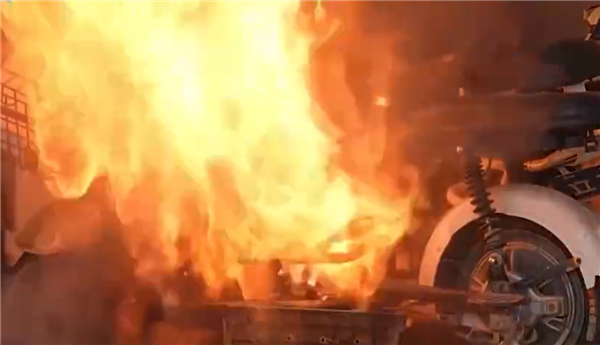 推電瓶車回家充電引發(fā)火災(zāi)致兩鄰居身亡：夫婦二人被判賠近百萬(wàn)