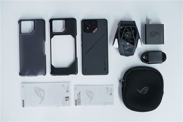 行業(yè)首發(fā)185Hz高刷新率！ROG游戲手機9 Pro圖賞