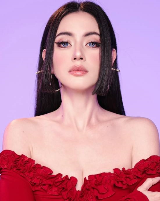 泰國女神COS《海賊王》女帝：實在是太美了