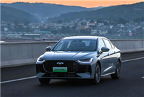 劍指比亞迪秦PLUS DM-i！奇瑞風(fēng)云A8L今日上市：滿油滿電能跑2307.8km