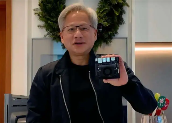 英偉達(dá)生成式AI超級(jí)電腦發(fā)布：AI性能提高1.7倍 僅249美元