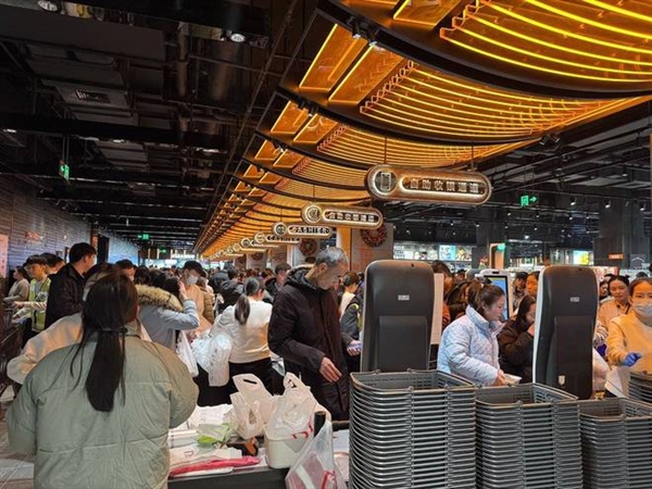 于東來(lái)：我也不自由 像奴隸一樣