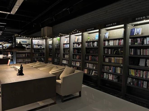 于東來(lái)：我也不自由 像奴隸一樣