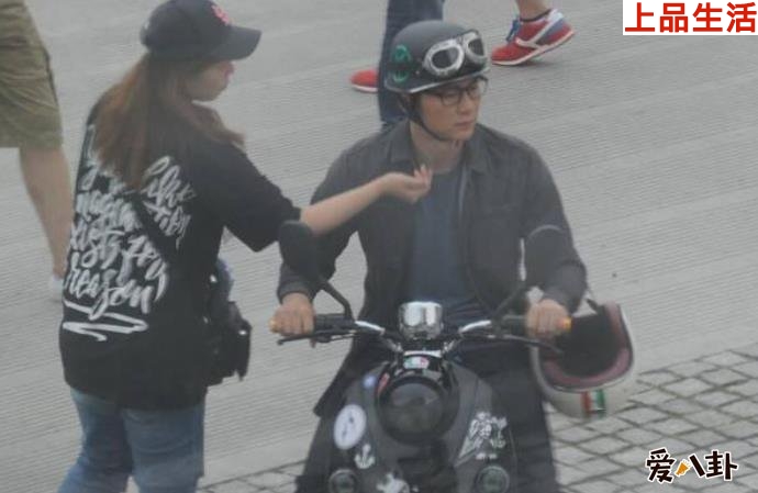 偶遇李晨街頭拍戲