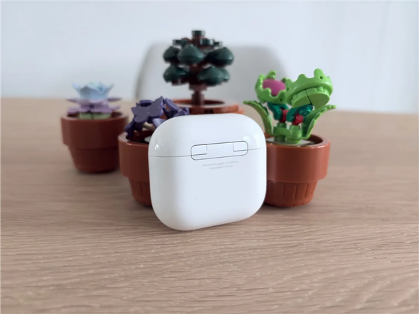 曝蘋果AirPods Pro 3支持心率、體溫監(jiān)測