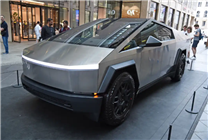 特斯拉Cybertruck發(fā)生爆炸 馬斯克：與車輛本身無關(guān) 攜帶煙花炸彈所致