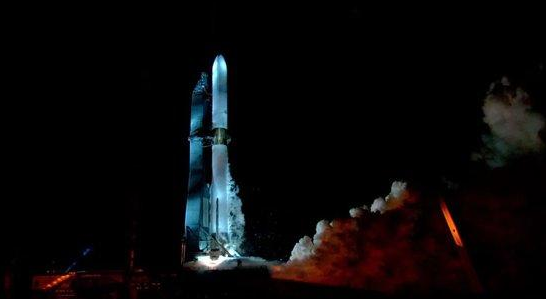 運力是“獵鷹9”兩倍！藍色起源“新格倫”重型運載火箭即將首飛