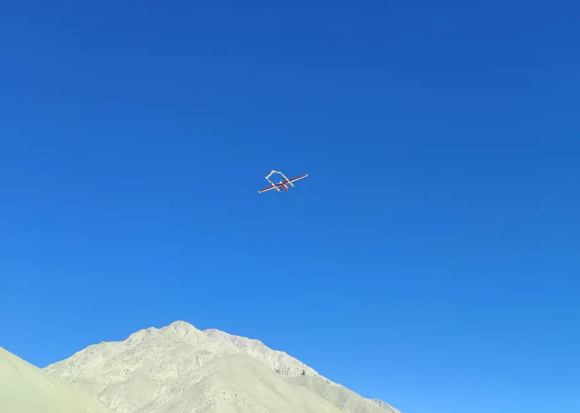 海拔3500米起飛！我國首次在昆侖山完成無人機(jī)增雪作業(yè)實(shí)驗