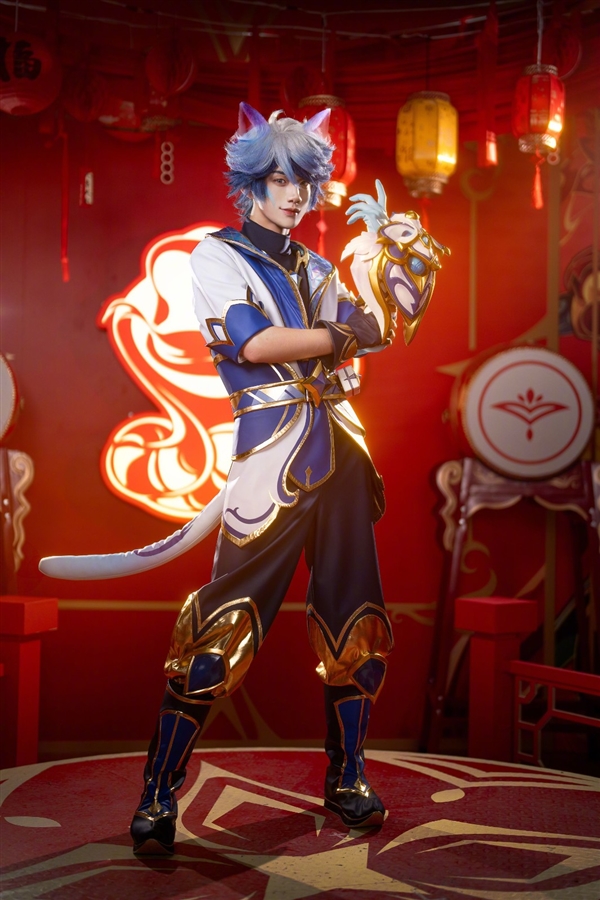 《英雄聯(lián)盟》官方分享美女Coser圖：旗袍御姐很吸睛