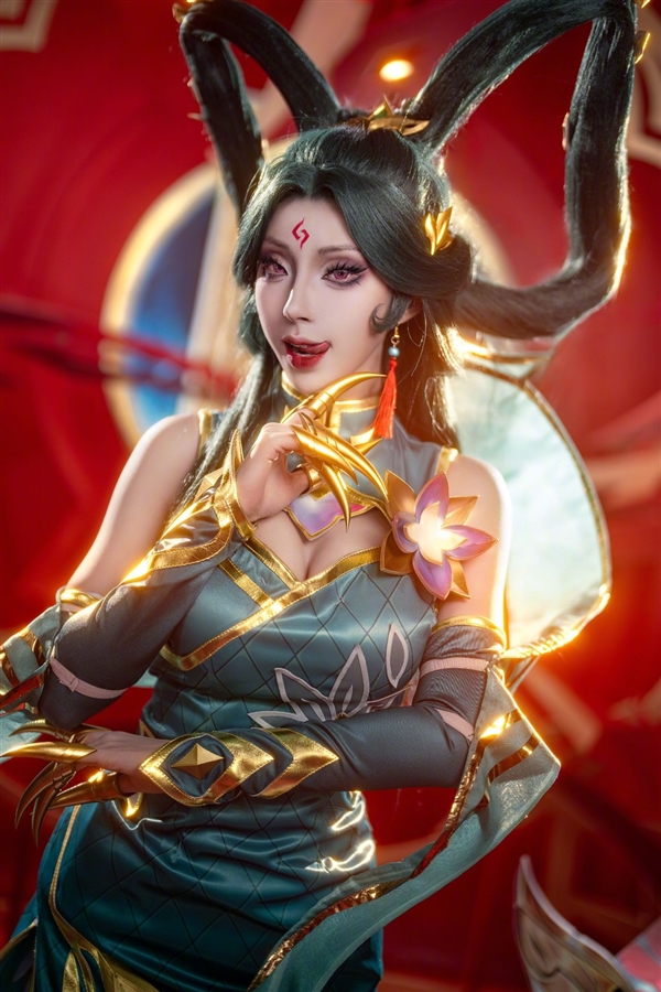 《英雄聯(lián)盟》官方分享美女Coser圖：旗袍御姐很吸睛