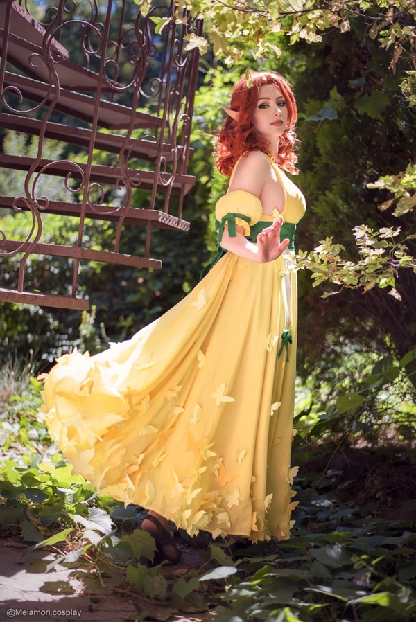 《X戰(zhàn)警》鳳凰女Cos美圖欣賞：穿膠完美展示好身材