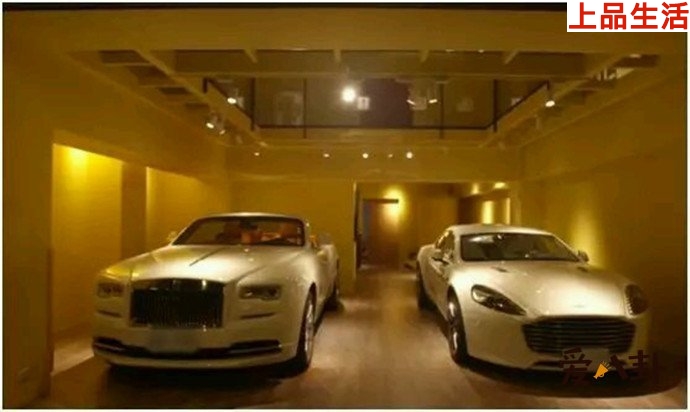 雨神蕭敬騰豪車照