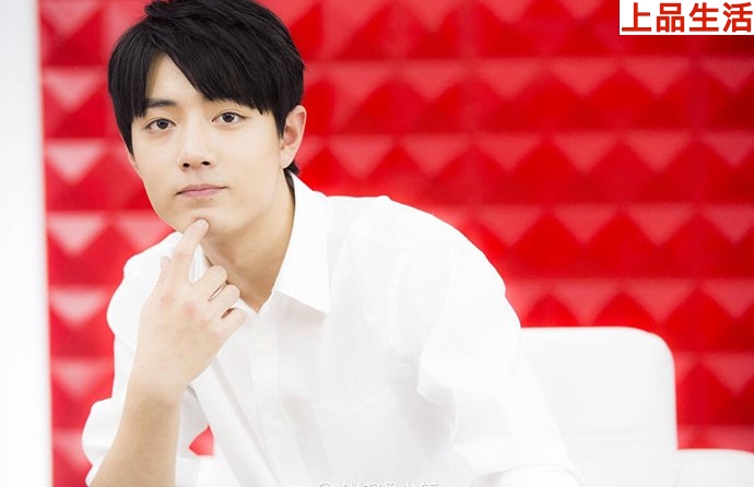 肖戰(zhàn)遭粉絲強行卡門