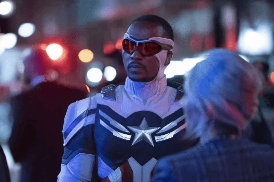 黑人美隊(duì)演員很討厭舊戰(zhàn)衣頭罩：那是個噩夢！