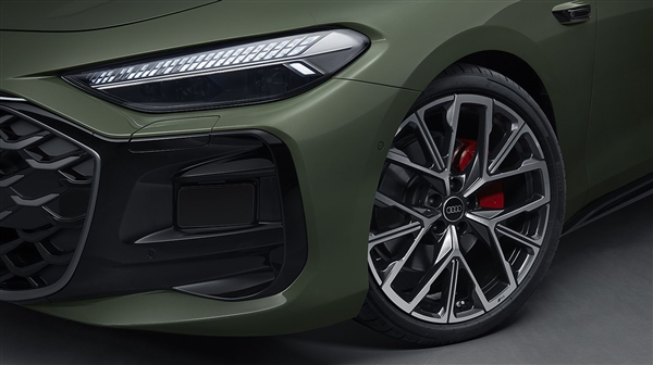 首款搭載華為高階智駕的燃油車：全新上汽奧迪A5L細(xì)節(jié)揭秘