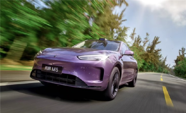 全系標配華為高階智駕！問界M5 Ultra實車曝光：預售23.8萬起