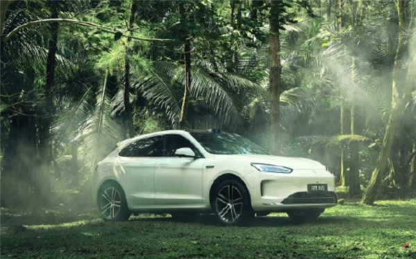 全系標配華為高階智駕！問界M5 Ultra實車曝光：預售23.8萬起