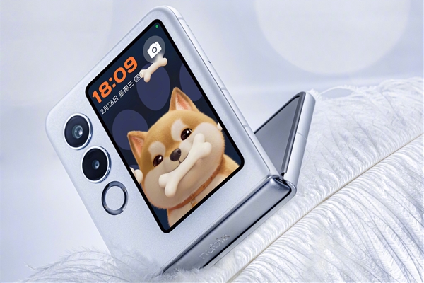 人人都買得起的國民小折疊！京東方宣布為努比亞Flip 2供應(yīng)顯示屏
