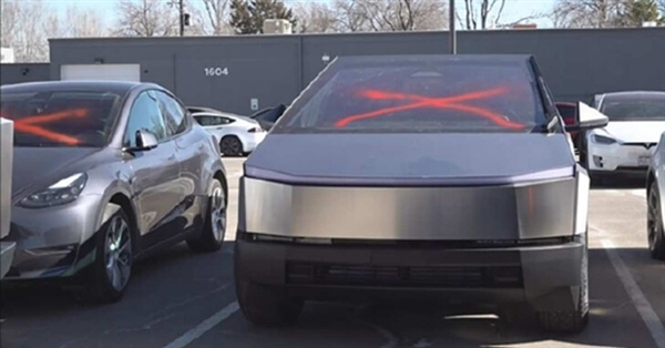 馬斯克當官后頻觸霉頭！多國銷量大跌 美歐市場還被人砸車放火