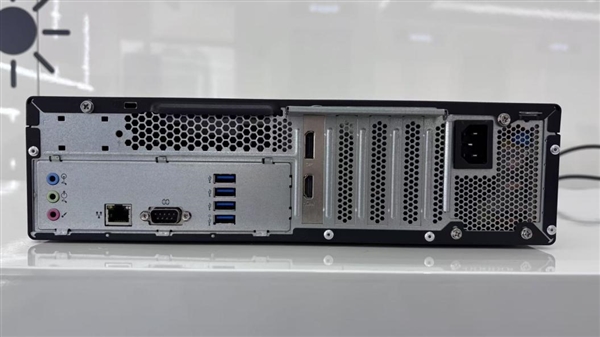 紫光臺(tái)式機(jī)+飛騰D3000實(shí)測！揭秘全國產(chǎn)PC整機(jī)“軟硬兼修”